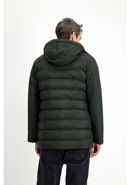 Slim Fit Dar Kesim Kapüşonlu Spor Şişme Mont indirimleri