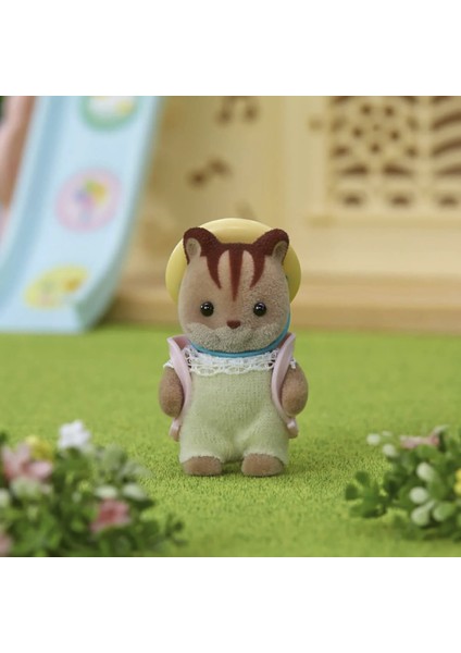 Sylvanian Families Sincap Walnut Squirrel Baby Figür Ceviz Sincabı + Şapka & Çanta Seti - 4/5 cm modelleri