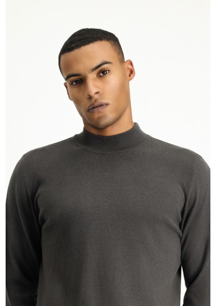 Yarım Balıkçı Yaka Regular Fit Pamuklu Triko Kazak