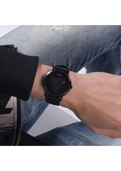 Erkek Analog Kol Saati - Çelik Kasa, Silikon Kordon, 3 ATM Su Geçirmez, Mineral Cam, Füme Renkli Kasa, Siyah Kadran fırsatları