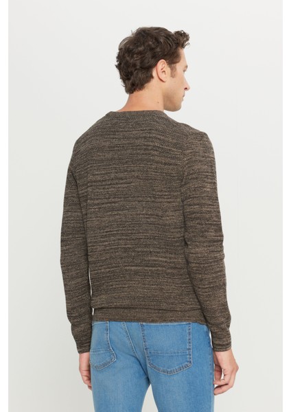 Erkek Kahverengi-bej Standart Fit Normal Kesim Bisiklet Yaka Desenli Triko Kazak indirimleri