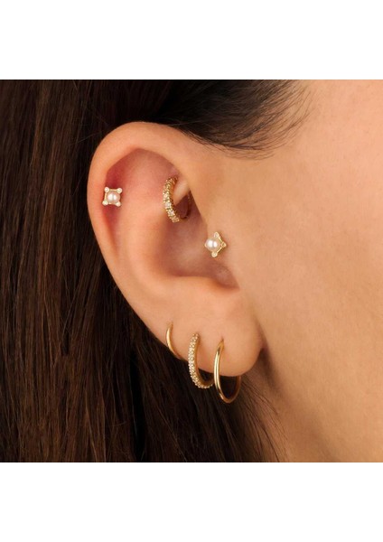Dört Taşlı Çember Incili Tragus Piercing