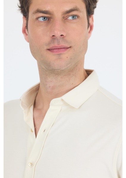 Açık Krem Uzun Kol Düz Örme Polo Yaka Cepsiz Esnek Classic Slim Fit Gömlek 1004250153_650 fırsatları