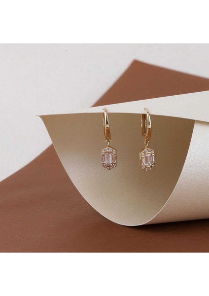 Işık Dansı Baget Taşlı Sallantılı Küpe