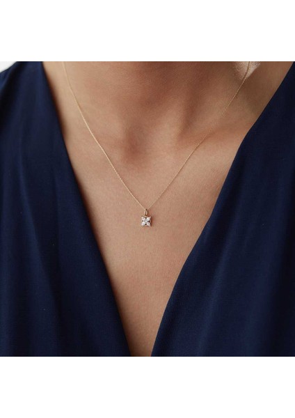 Taşlı Çiçek Kolye