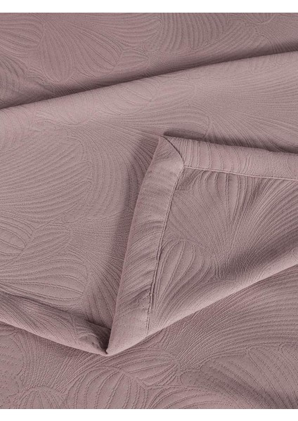 Yatak Örtüsü Alora – Pastel Renkli, Yumuşak ve Zarif Görünümlü