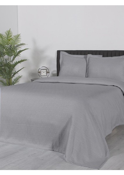 Yatak Örtüsü Marisa – Nefes Alabilen, Hafif ve Şık Tasarımlı