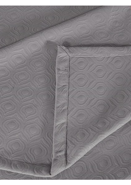 Yatak Örtüsü Marisa – Nefes Alabilen, Hafif ve Şık Tasarımlı