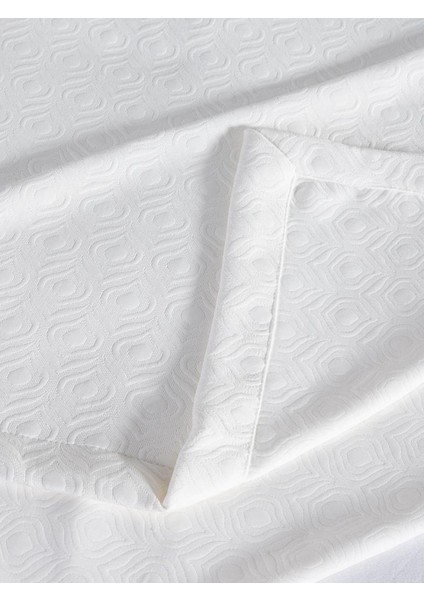 Yatak Örtüsü Marisa – Nefes Alabilen, Hafif ve Şık Tasarımlı