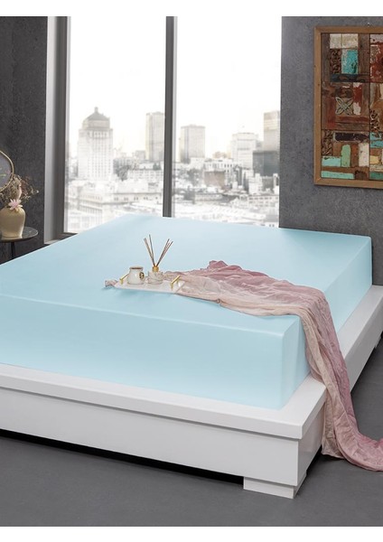 Geniş Yataklara Uygun Saten Çarşaf – Kaygan Dokulu, Modern Şıklık