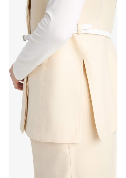 Regular Fit Kemerli Kolsuz Yelek F9350AX25AU