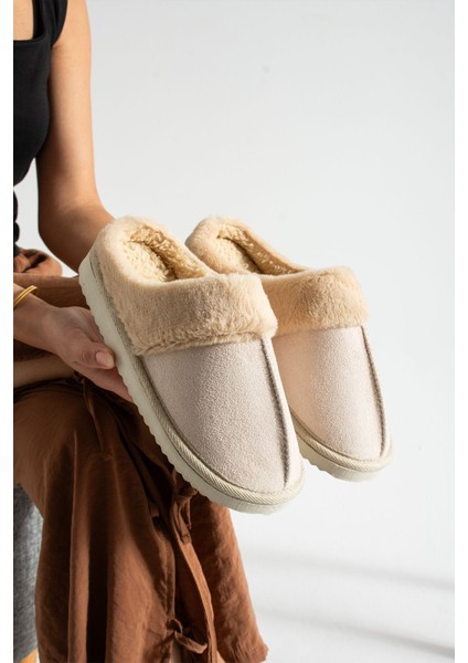 Kadın Ev Terliği Ayıcık Figürlü Peluş Ev Terliği Ses Yapmaz Taban Sıcak Şık Tasarım