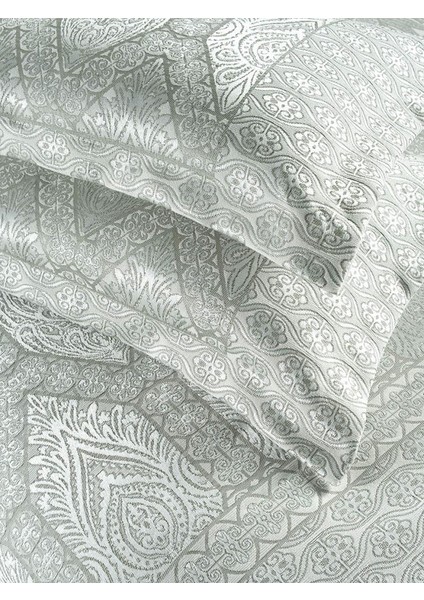 Jakarlı Grena Yatak Örtüsü Seti