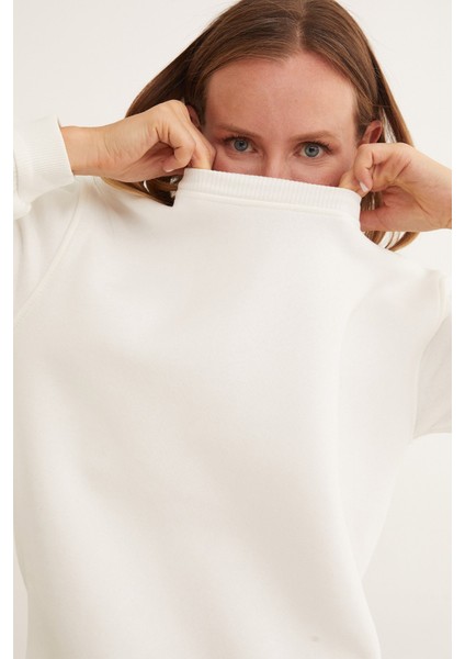 3 Iplik Basic Bisiklet Yaka Sweatshirt fırsatları