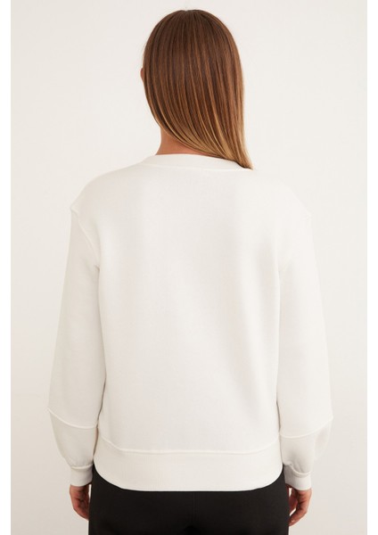 3 Iplik Basic Bisiklet Yaka Sweatshirt indirimleri