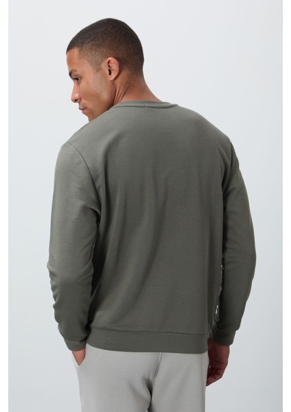 Çağla Yazı Nakışlı O Yaka Rahat Form İçi Polarlı Erkek Sweatshirt - 88020