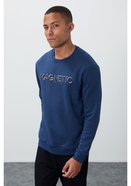 İndigo Yazı Nakışlı O Yaka Rahat Form İçi Polarlı Erkek Sweatshirt - 88020