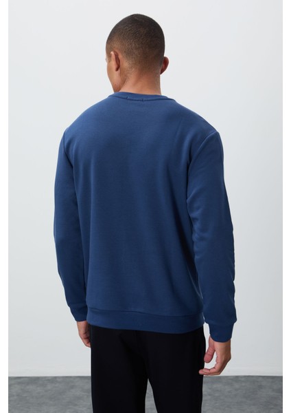 İndigo Yazı Nakışlı O Yaka Rahat Form İçi Polarlı Erkek Sweatshirt - 88020 indirimleri