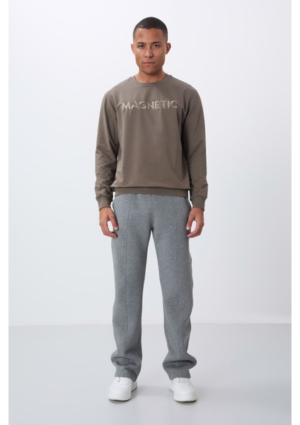 Koyu Bej Yazı Nakışlı O Yaka Rahat Form İçi Polarlı Erkek Sweatshirt - 88020 fırsatları