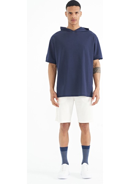 İndigo Kapüşonlu Kol Etiket Detaylı Oversize Erkek T-shirt - 88179 fiyatları