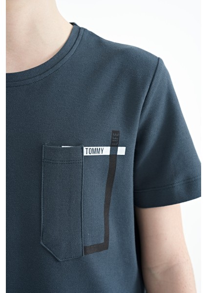 Orman Yeşili Cep Detaylı O Yaka Standart Kalıp Erkek Çocuk T-Shirt - 11120 modelleri