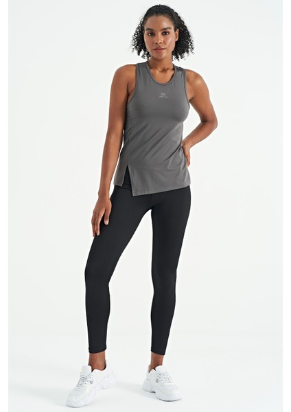 Koyu Gri Yırtmaç Detaylı O Yaka Sıfır Kollu Standart Kalıp Kadın Spor Atlet - 97256 indirimleri