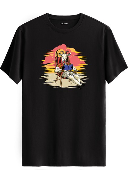 Plajda Kitap Okuyan Keçi Baskılı %100 Pamuk Tişört