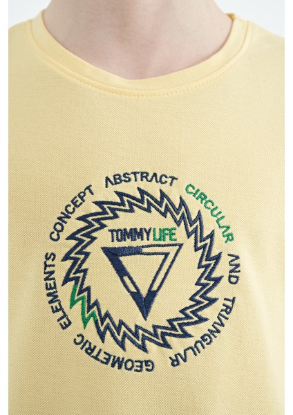 Sarı Nakış İşleme Detaylı O Yaka Standart Kalıp Erkek Çocuk T-Shirt - 11115 modelleri