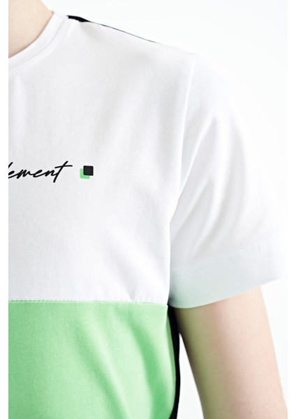 Siyah Renk Bloklu O Yaka Baskı Detaylı Standart Kalıp Erkek Çocuk T-Shirt - 11135 modelleri