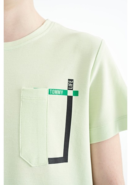 Açık Yeşil Cep Detaylı O Yaka Standart Kalıp Erkek Çocuk T-Shirt - 11120 modelleri