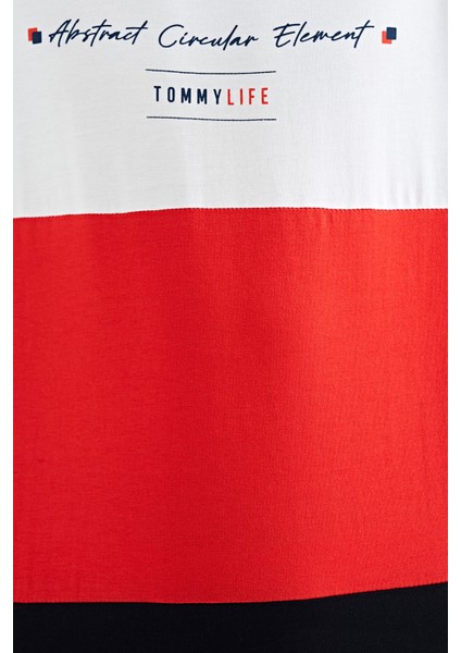 Lacivert Renk Bloklu O Yaka Baskı Detaylı Standart Kalıp Erkek Çocuk T-Shirt - 11135 fırsatları