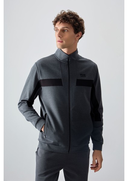 Koyu Gri Yüzeyi Dokulu Standart Fit Nakışlı Erkek Eşofman Takım - 85248 modelleri