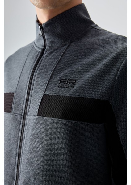 Koyu Gri Yüzeyi Dokulu Standart Fit Nakışlı Erkek Eşofman Takım - 85248 fırsatları