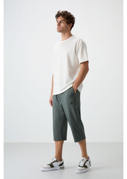 Haki Pamuklu Yumuşak Dokulu Standart Fit Nakışlı Erkek Kapri - 83102