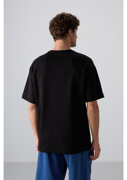 Siyah - Beyaz Pamuklu Kalın Yumuşak Dokulu Oversize Fit Baskılı Erkek T-Shirt - 88324 indirimleri