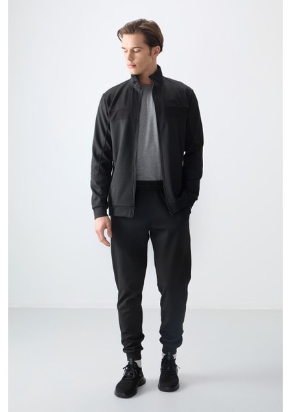 Siyah Yüzeyi Dokulu Standart Fit Nakışlı Erkek Eşofman Takım - 85248