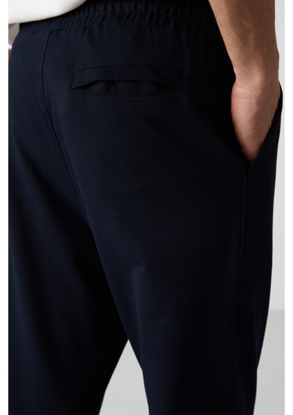 Lacivert Pamuklu Yumuşak Dokulu Comfort Fit Nakışlı Erkek Jogger - 82123 indirimleri