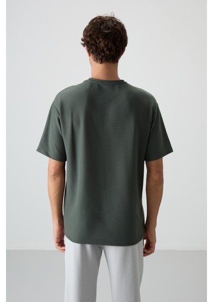 Haki Waffle İnterlok Yüzeyi Dokulu Oversize Fit Basic Erkek T-Shirt - 88379 indirimleri