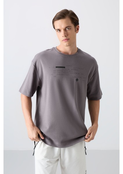 Koyu Gri Pamuklu Kalın Yumuşak Dokulu Oversize Fit Baskılı Erkek T-Shirt - 88326 fırsatları