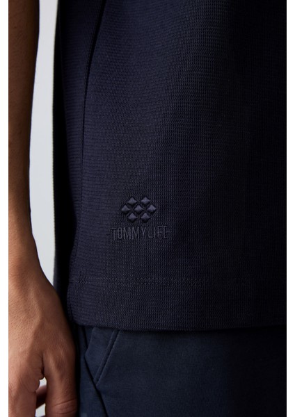 Lacivert Pamuklu Kalın Yüzeyi Dokulu Oversize Fit Basic Erkek T-Shirt - 88335 fiyatları