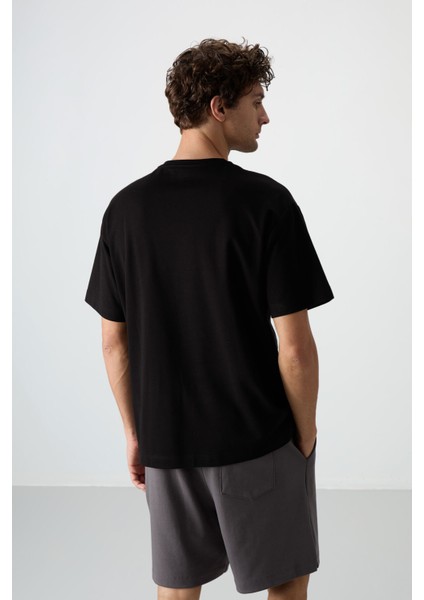 Siyah Pamuklu Kalın Yüzeyi Dokulu Oversize Fit Baskılı Erkek T-Shirt - 88364 indirimleri
