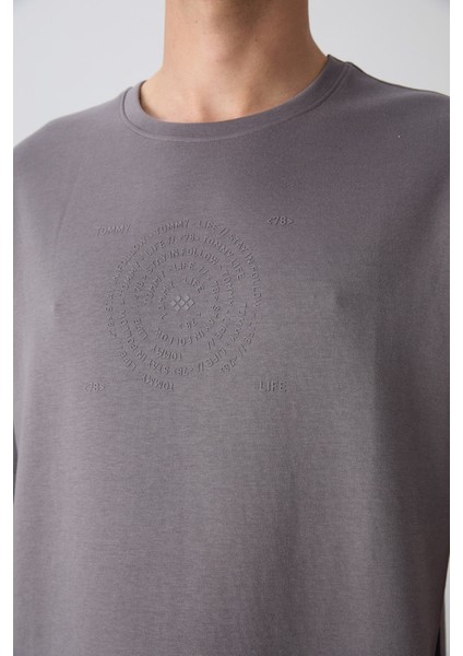 Koyu Gri Pamuklu Kalın Yumuşak Dokulu Oversize Fit Baskılı Erkek T-Shirt - 88324 fırsatları