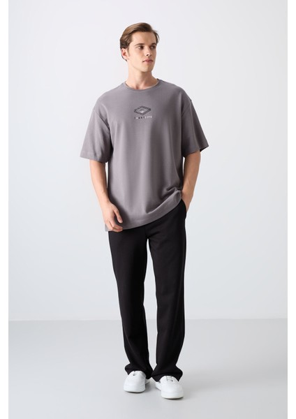 Koyu Gri Pamuklu Kalın Yumuşak Dokulu Oversize Fit Baskılı Erkek T-Shirt - 88325 fiyatları