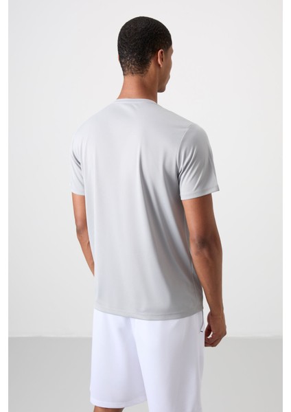 Gri Polyester Nefes Alan Dokulu İnce Esnek Standart Fit Erkek Performans T-Shirt - 88385 indirimleri