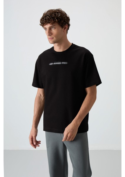 Siyah Pamuklu Kalın Yüzeyi Dokulu Oversize Fit Baskılı Erkek T-Shirt - 88365 modelleri