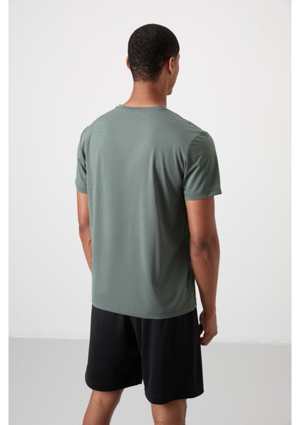 Haki Polyester Nefes Alan Dokulu İnce Esnek Standart Fit Erkek Performans T-Shirt - 88384 indirimleri