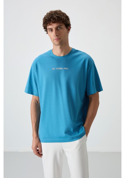 Petrol Mavi Pamuklu Kalın Yüzeyi Dokulu Oversize Fit Baskılı Erkek T-Shirt - 88364