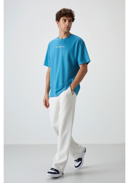 Petrol Mavi Pamuklu Kalın Yüzeyi Dokulu Oversize Fit Baskılı Erkek T-Shirt - 88364 modelleri