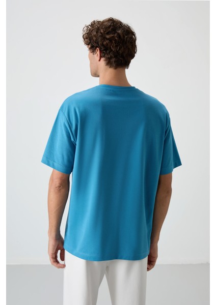 Petrol Mavi Pamuklu Kalın Yüzeyi Dokulu Oversize Fit Baskılı Erkek T-Shirt - 88364 indirimleri