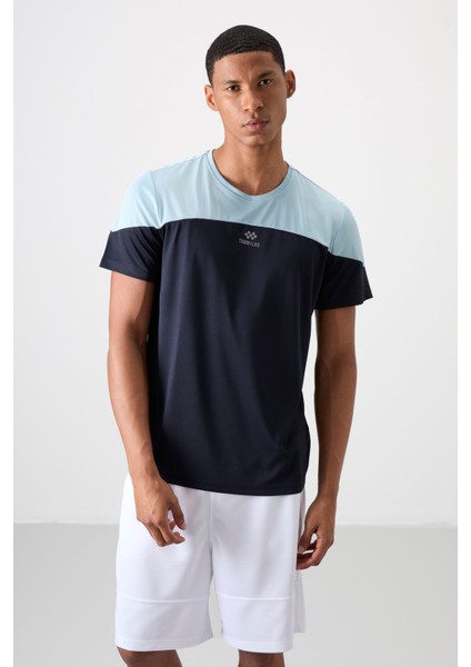 Lacivert Polyester Nefes Alan Dokulu İnce Esnek Standart Fit Erkek Performans T-Shirt - 88386 fırsatları
